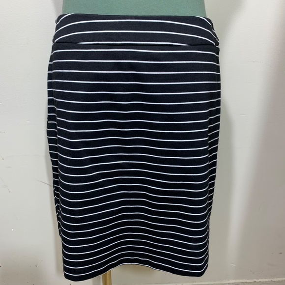 Darjoni Black White Chevron Stripe Skirt Size 6 Stretch A-Line Pockets Work Offi - Picture 4 of 10